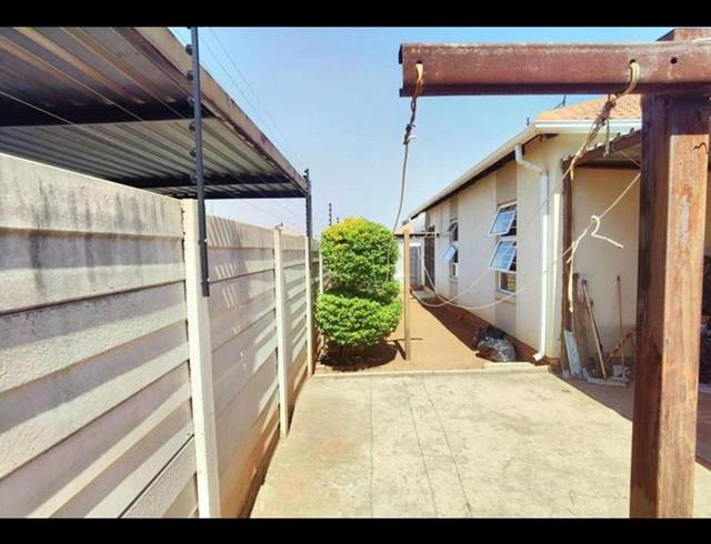 3 BEDROOM PROPERTY TO RENT IN THE ORCHARDS